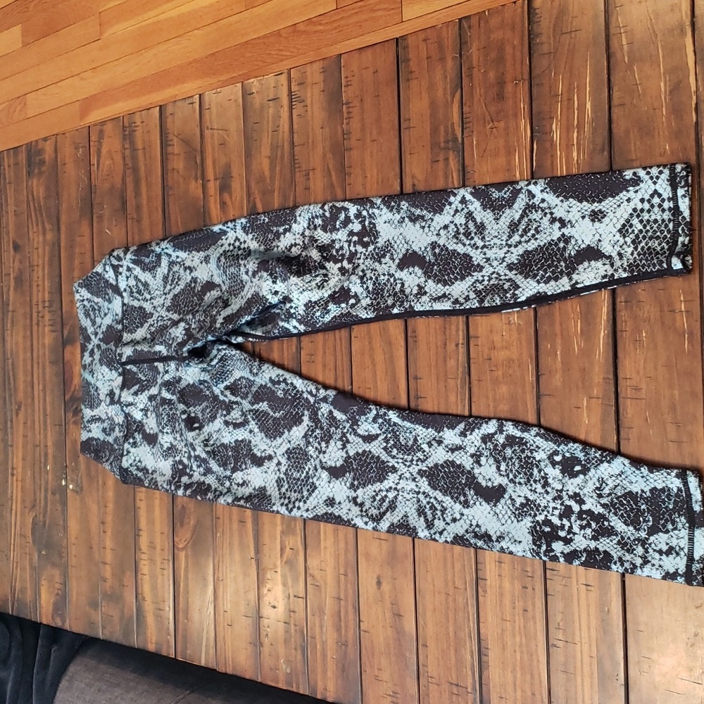 Carbon38 Snake Holographic Leggings - image 7